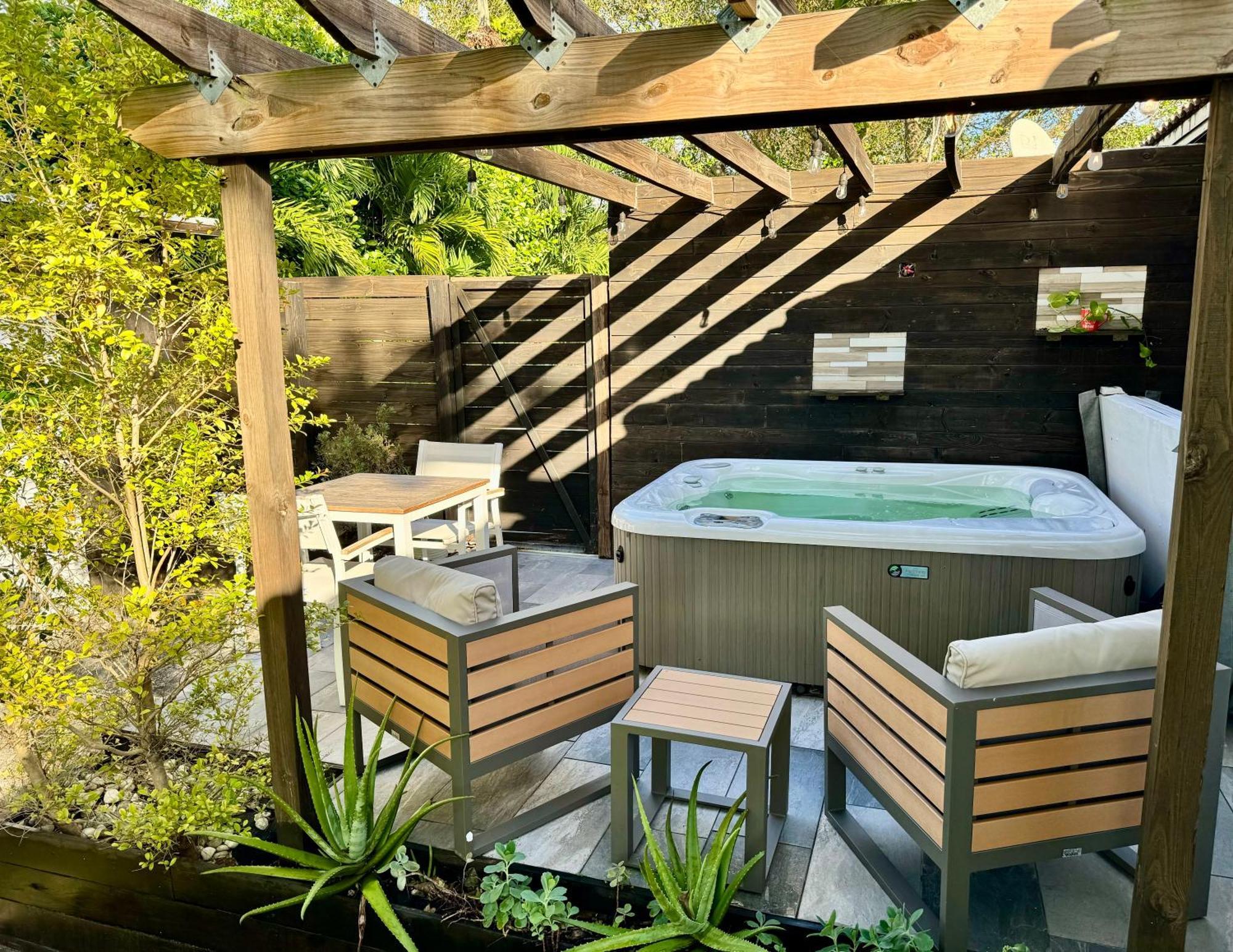 Hot Tub House On Golf Course! 10 Mins To The Beach Miami Esterno foto